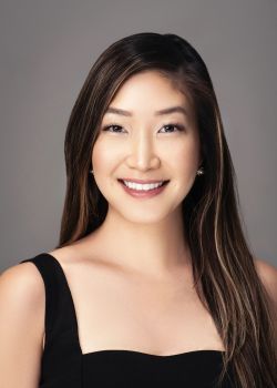 Joli Oculoplastics: Julia Kang, MD