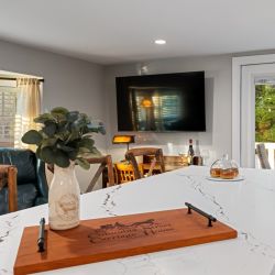 Columbia Street Carriage House