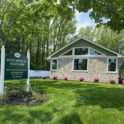 Jan's Optical Of Oakhurst Inc.