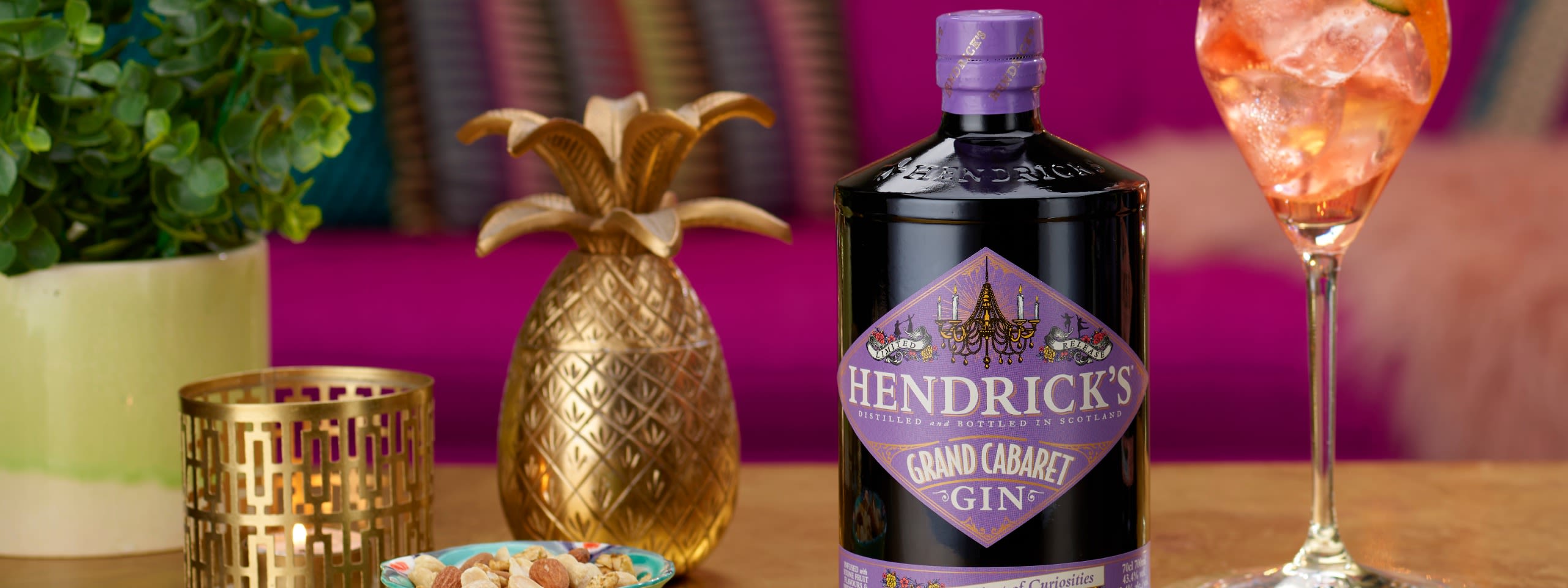 Hendrick’s GRAND CABARET launches shows at The Emerald Room City of