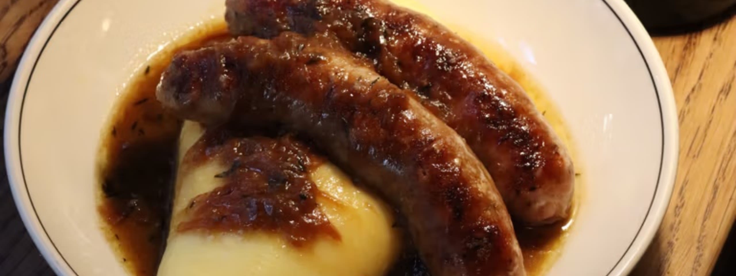 Bangers & Mash Mondays at Dear Sainte Éloise