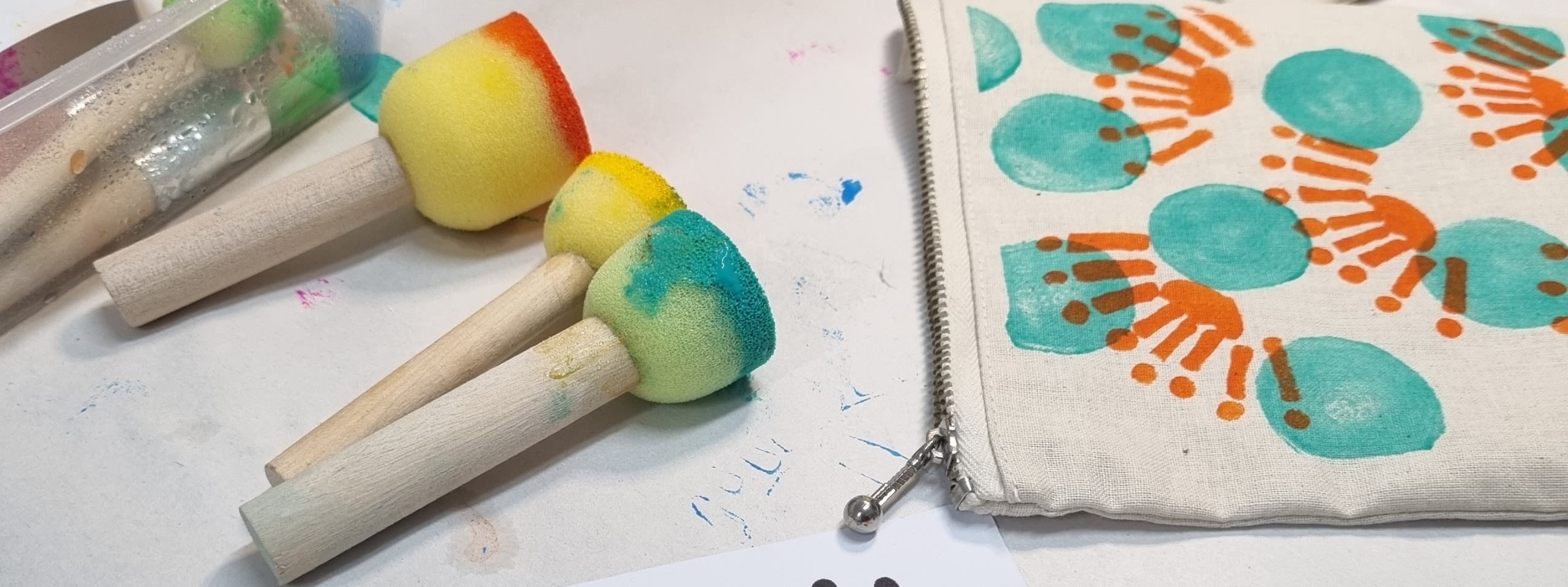 Design a stencil & print a zipper purse workshop