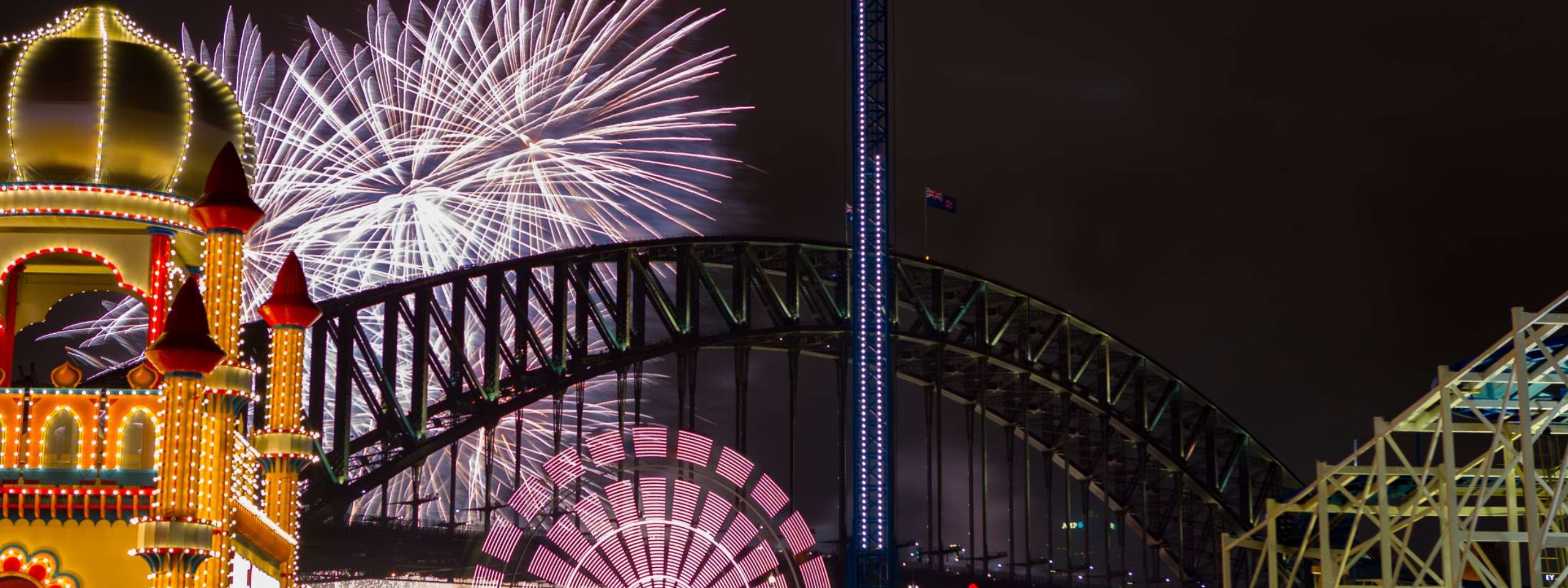 Luna Park W Years Eve 2024 selma steffi