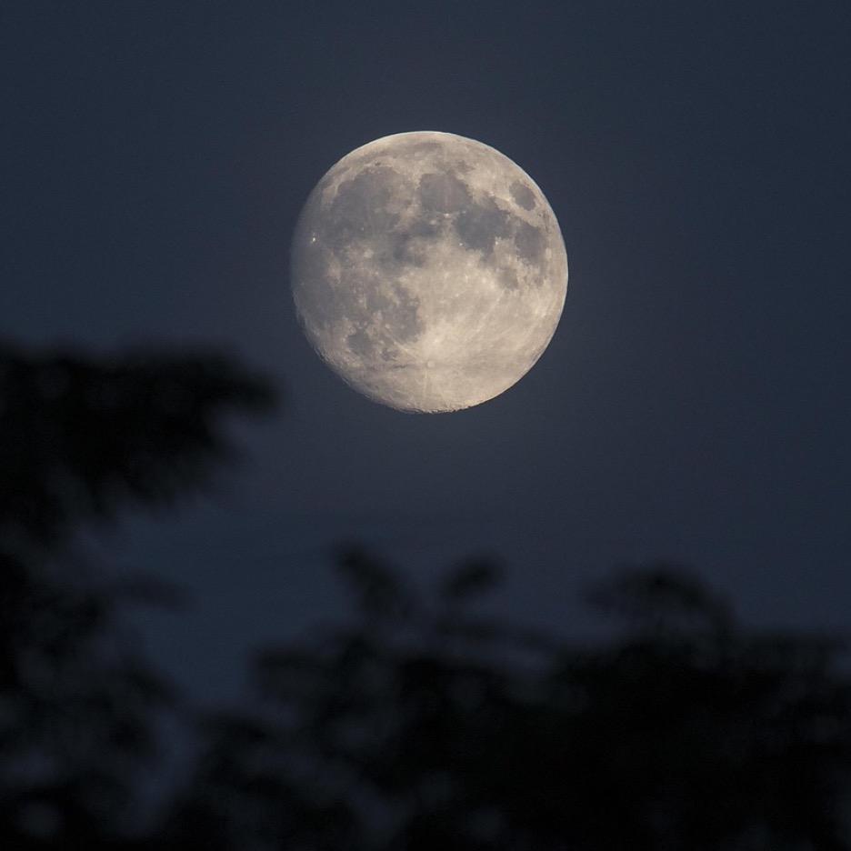 Full Moon meditation for women