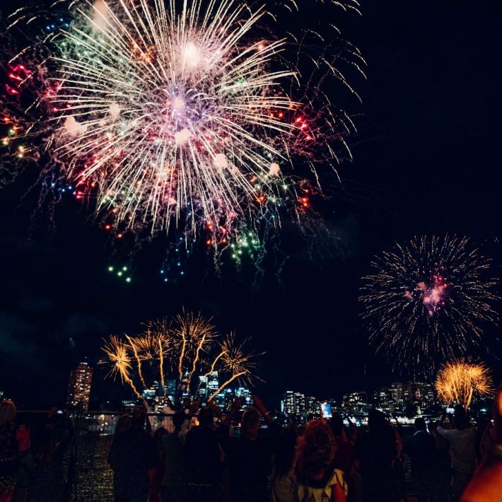 New Year’s Eve Extravaganza at Elements Bar and Grill