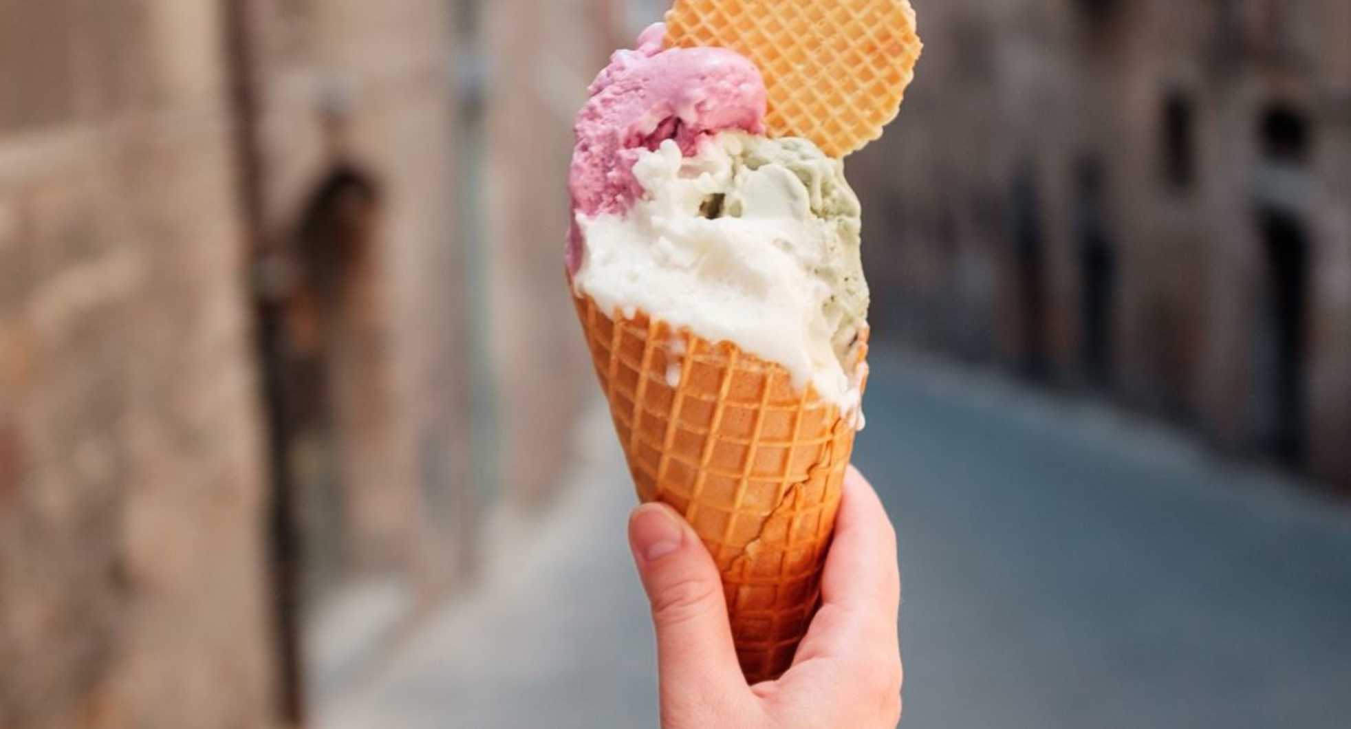 ice cream cone,food,ice cream,cone,ingredient,frozen dessert,dessert,gelato,cream,dairy product,sorbetes,soy ice cream,battered ice cream,wafer,sherbet,fast food,recipe,waffle