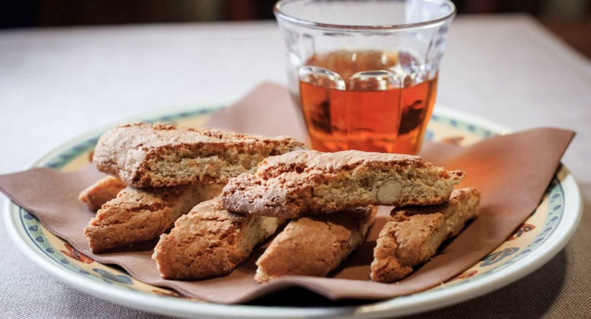 food,ingredient,finger food,cookies and crackers,recipe,dessert,biscotti,baking,biscuit,bread