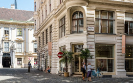 Essential Vienna: Famous Sights & Local Secrets