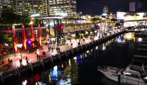 Night in Sydney with a local