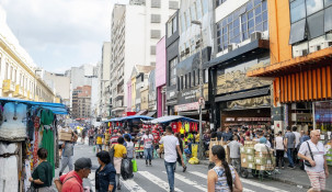 Half a day to learn the steps of lively São Paulo