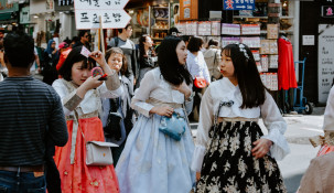 Experience the pulse of Seoul's cultural scene at Insadong