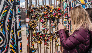 Family day in Berlin with a local