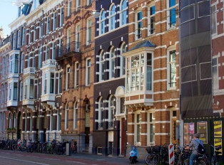 Where To Stay In Amsterdam - Best Neighborhoods Guide 