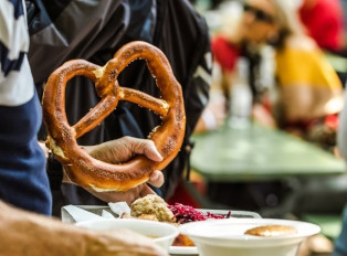 Top 10 Must Eat Foods in Munich and Where to Eat Them