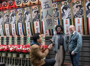 Guides in Tokyo can show you the city from a locals per