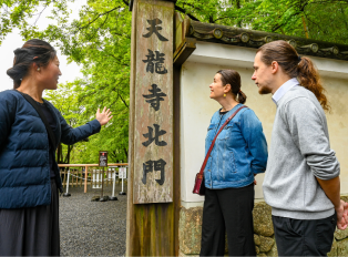 A local guide makes for the best private tours