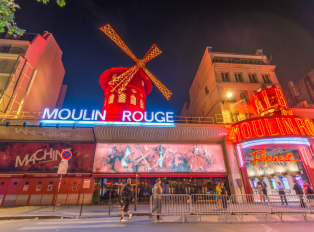 Visit to the world-famous Moulin Rouge