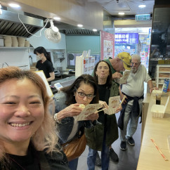 Street Food Fun – Sampling Local Favorites in Mong Kok