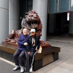 Iconic HSBC Lions – A Moment at Statue Square