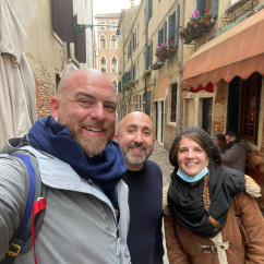 Wandering Timeless Alleys and Making Local Connections