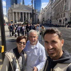 Capturing Memories in Front of Historic Beauty