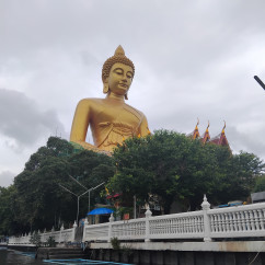 A Moment of Calm Under the Grey Heavens