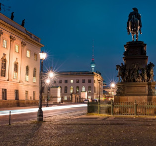 Walk Down Unter den Linden