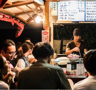 Eat at ‘yatai’ food stands