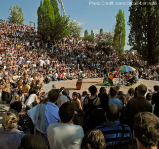 Karaoke Sundays At Mauerpark