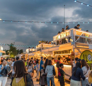 Watch The Sunset At Pier 5