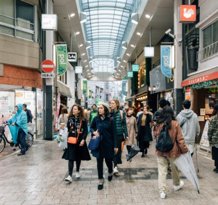 Knowledgeable guides in Tokyo can take you off the beat