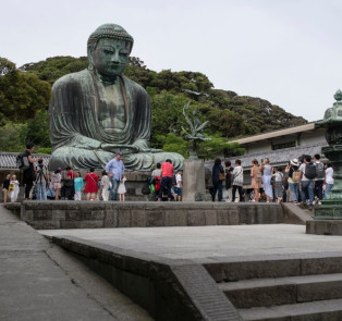 Known for the famous Great Buddha statue 