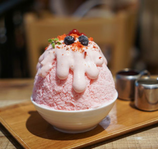 Shaved ice for a hot day of exploring