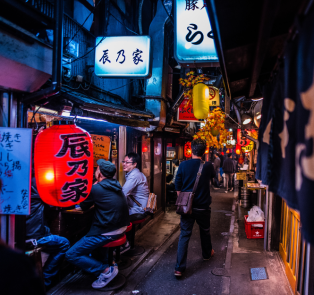 A Japanese alley lined with Izakayas, Omoide Yokocho