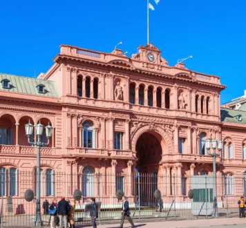 facade,landmark,palace,official residence,classical architecture