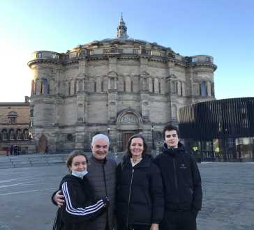 Wandering Through Edinburgh’s Historic Heart 