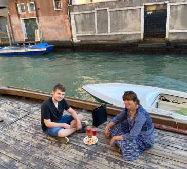 A Venetian Picnic by the Canals 