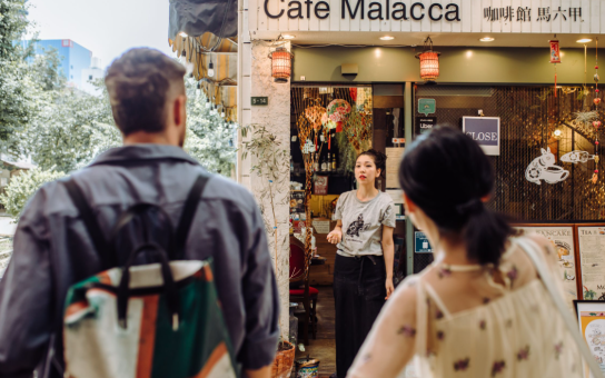 Discover Osaka’s Hidden Alleys and Nostalgic Secrets