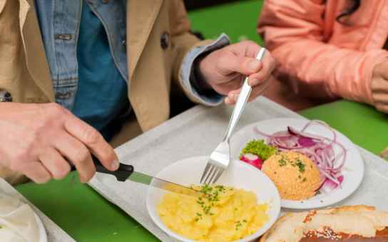 Munich’s Culinary Soul: A Bavarian Food Experience in Old Town