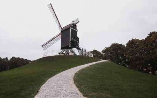 Canals, Cobblestones & Courtyards: A Fairytale Bruges Escape