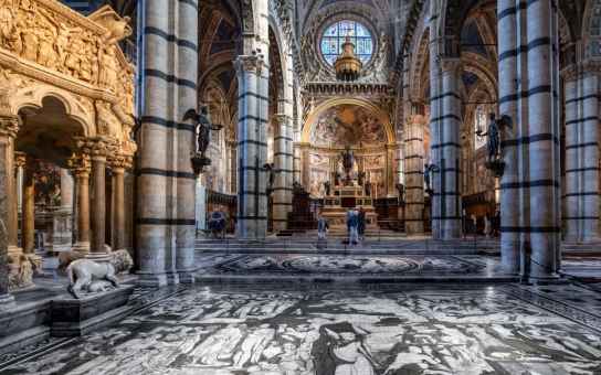 Living Siena: Contrade, Craft & Sacred Spaces