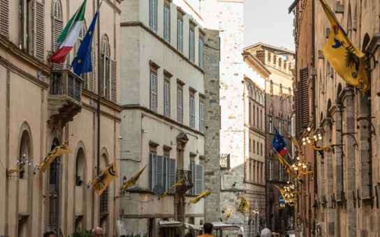 Living Siena: Contrade, Craft & Sacred Spaces