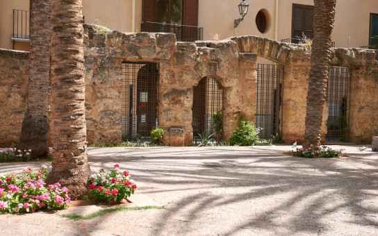 Secret Palermo: Lanes, Shrines & Artisan Echoes