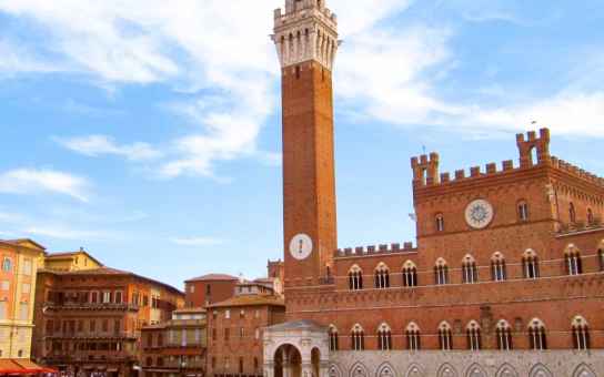 Essential Siena: Famous Sights and Local Secrets