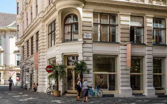 Vienna Your Way: A Personalized 4-Hour Exploration