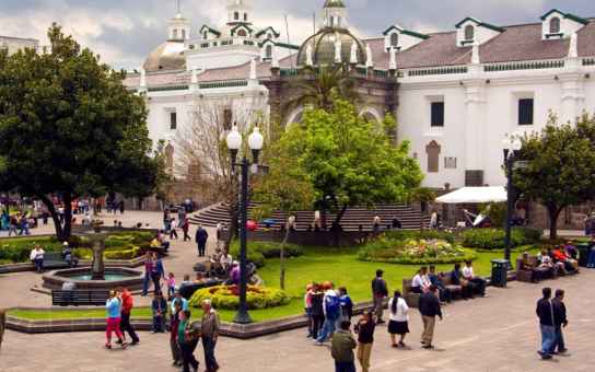 Your First Day in Quito: Old Town, Andes & Local Rhythm