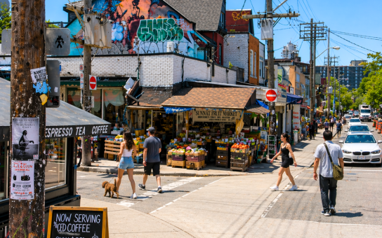 Your Toronto Kickstart: A Personalized 2-Hour Experience