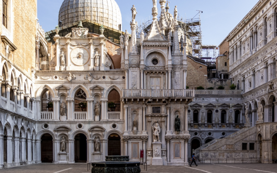 Venice Your Way: A Personalized 4-Hour Exploration