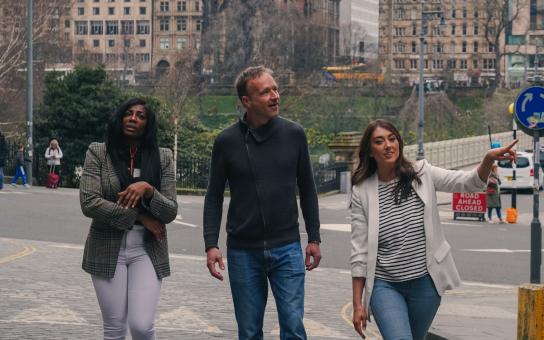 Edinburgh Your Way: A Personalized 4-Hour Exploration
