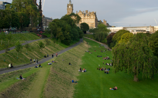 Edinburgh Your Way: A Personalized 4-Hour Exploration